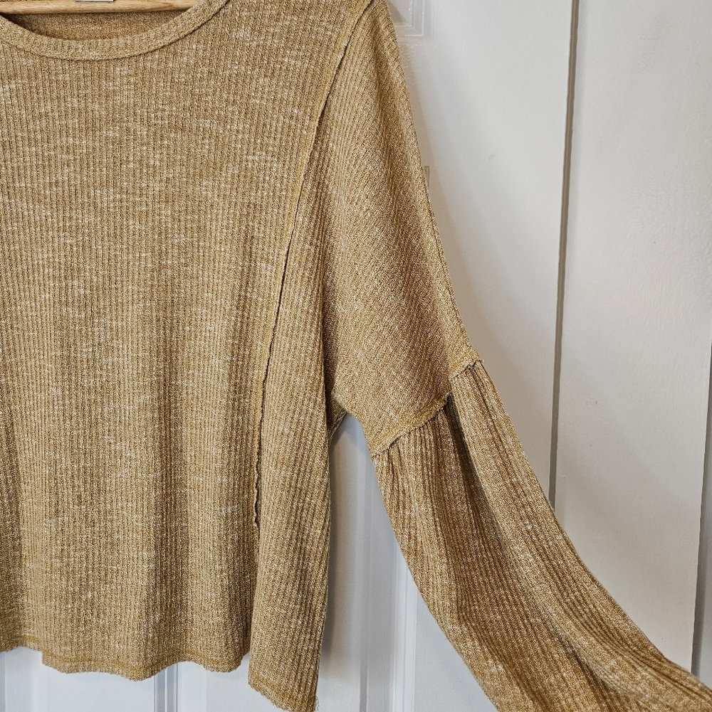 Good Luck Gem Yellow Gold Ribbed Balloon Sleeve Top M - Picture 4 of 6